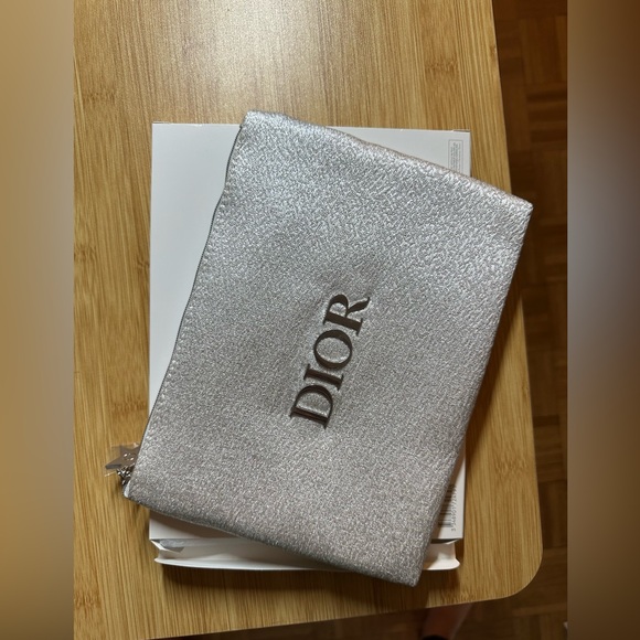 Dior pouch - Picture 1 of 3